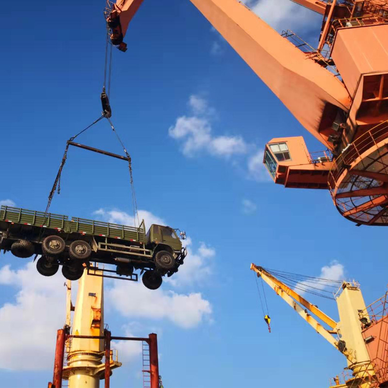 Bulk cargo ship